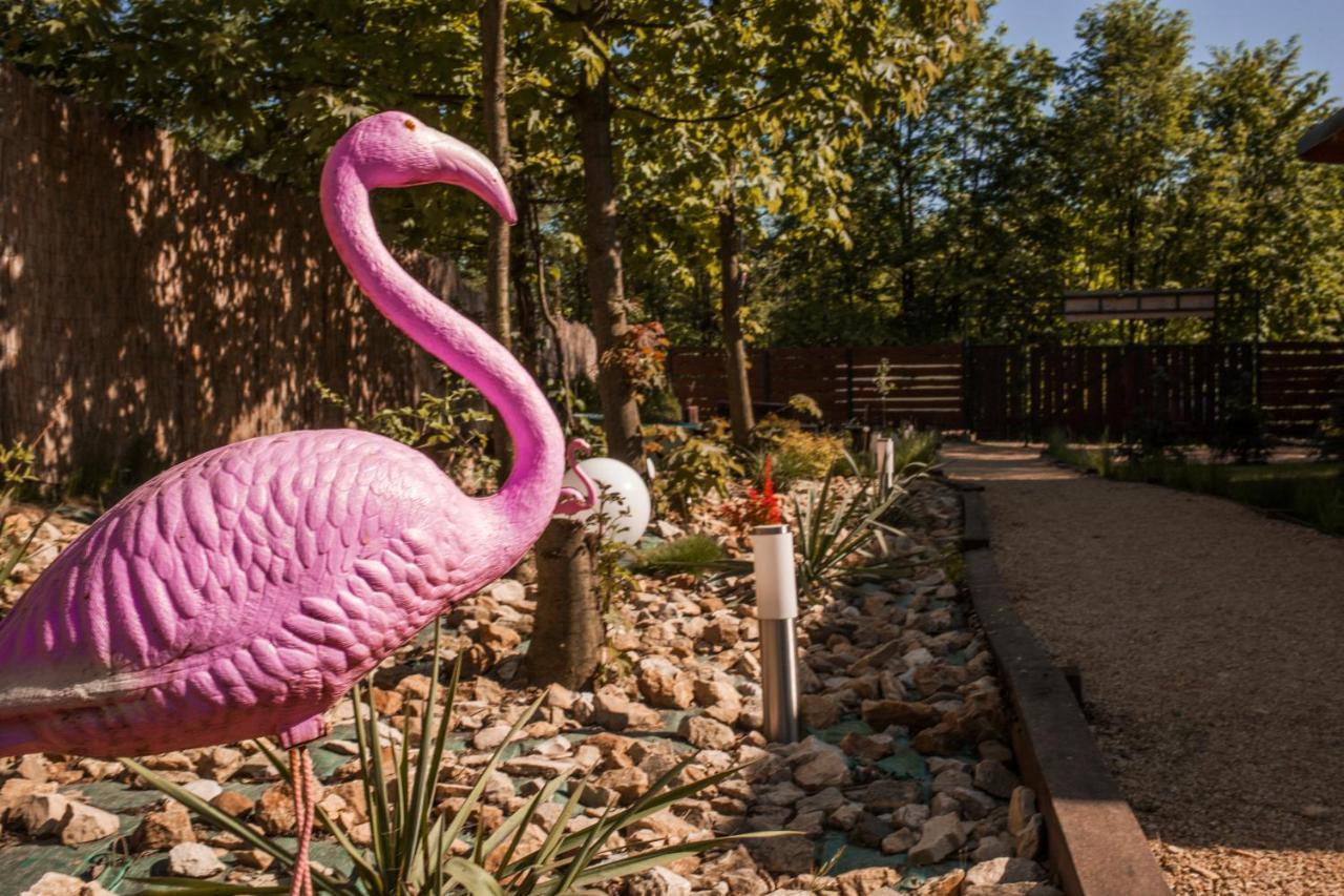 Aloha Glamp - Okragle Domki Przy Rzece - Balia I Sauna - Energylandia Zagornik Kültér fotó