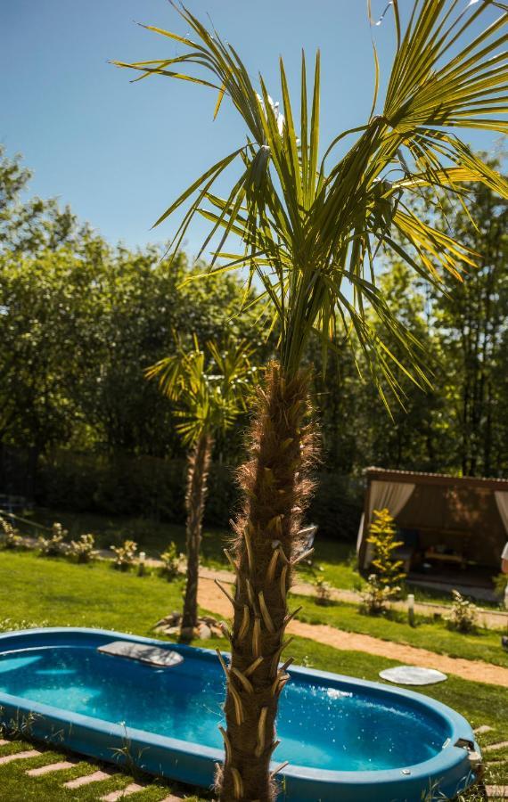 Aloha Glamp - Okragle Domki Przy Rzece - Balia I Sauna - Energylandia Zagornik Kültér fotó