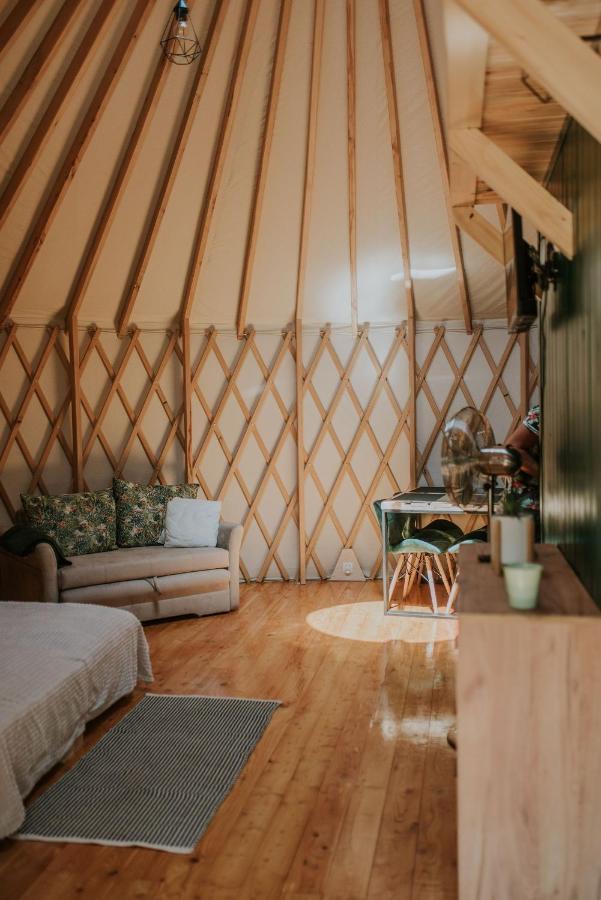 Aloha Glamp - Okragle Domki Przy Rzece - Balia I Sauna - Energylandia Zagornik Kültér fotó