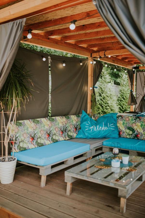 Aloha Glamp - Okragle Domki Przy Rzece - Balia I Sauna - Energylandia Zagornik Kültér fotó