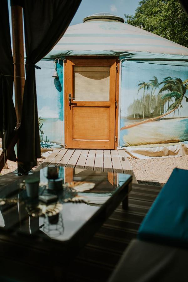 Aloha Glamp - Okragle Domki Przy Rzece - Balia I Sauna - Energylandia Zagornik Kültér fotó