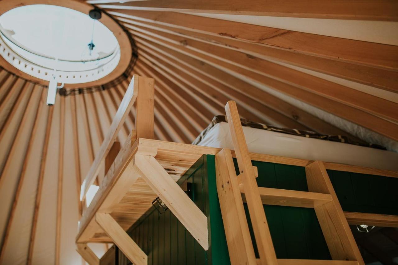 Aloha Glamp - Okragle Domki Przy Rzece - Balia I Sauna - Energylandia Zagornik Kültér fotó