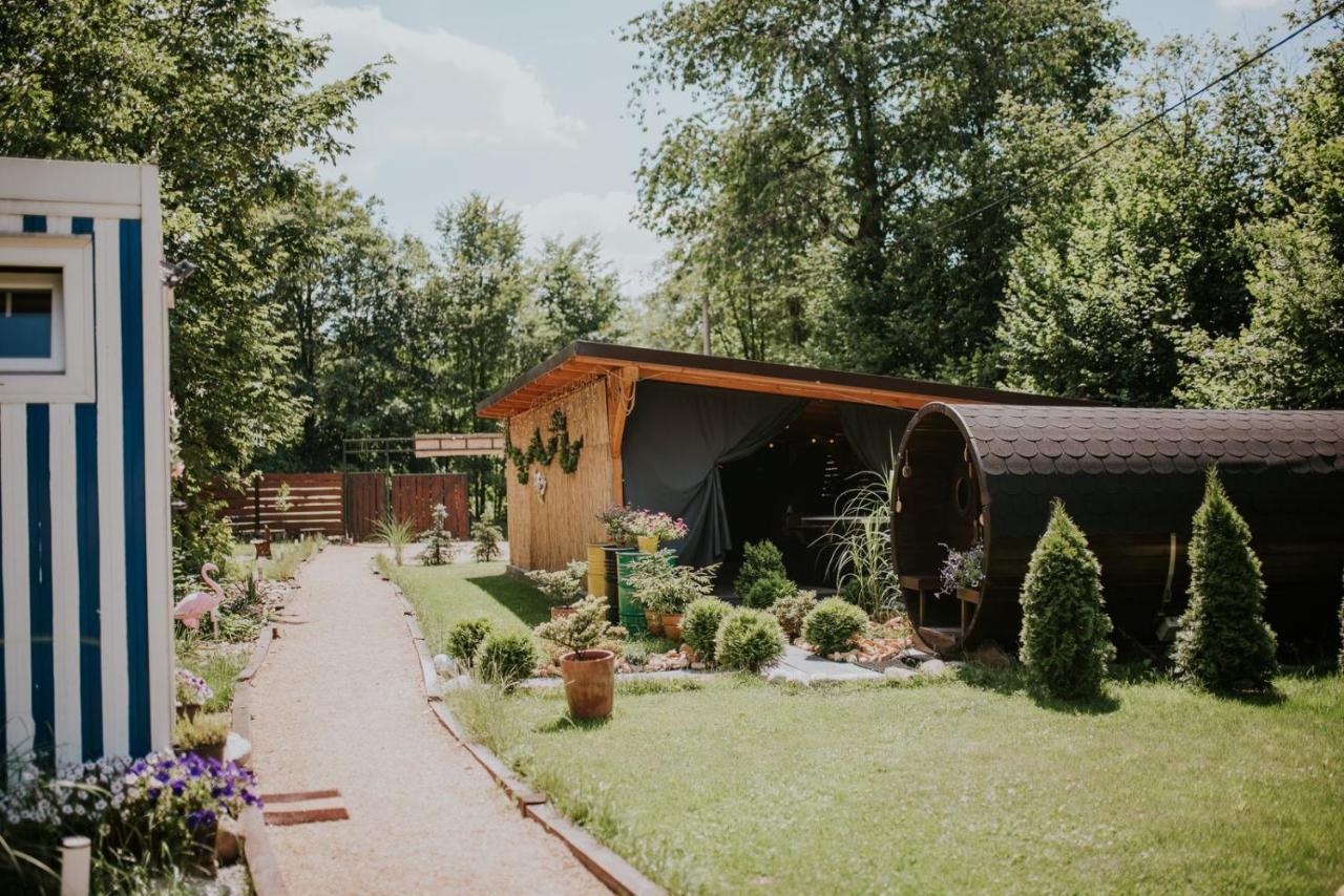 Aloha Glamp - Okragle Domki Przy Rzece - Balia I Sauna - Energylandia Zagornik Kültér fotó