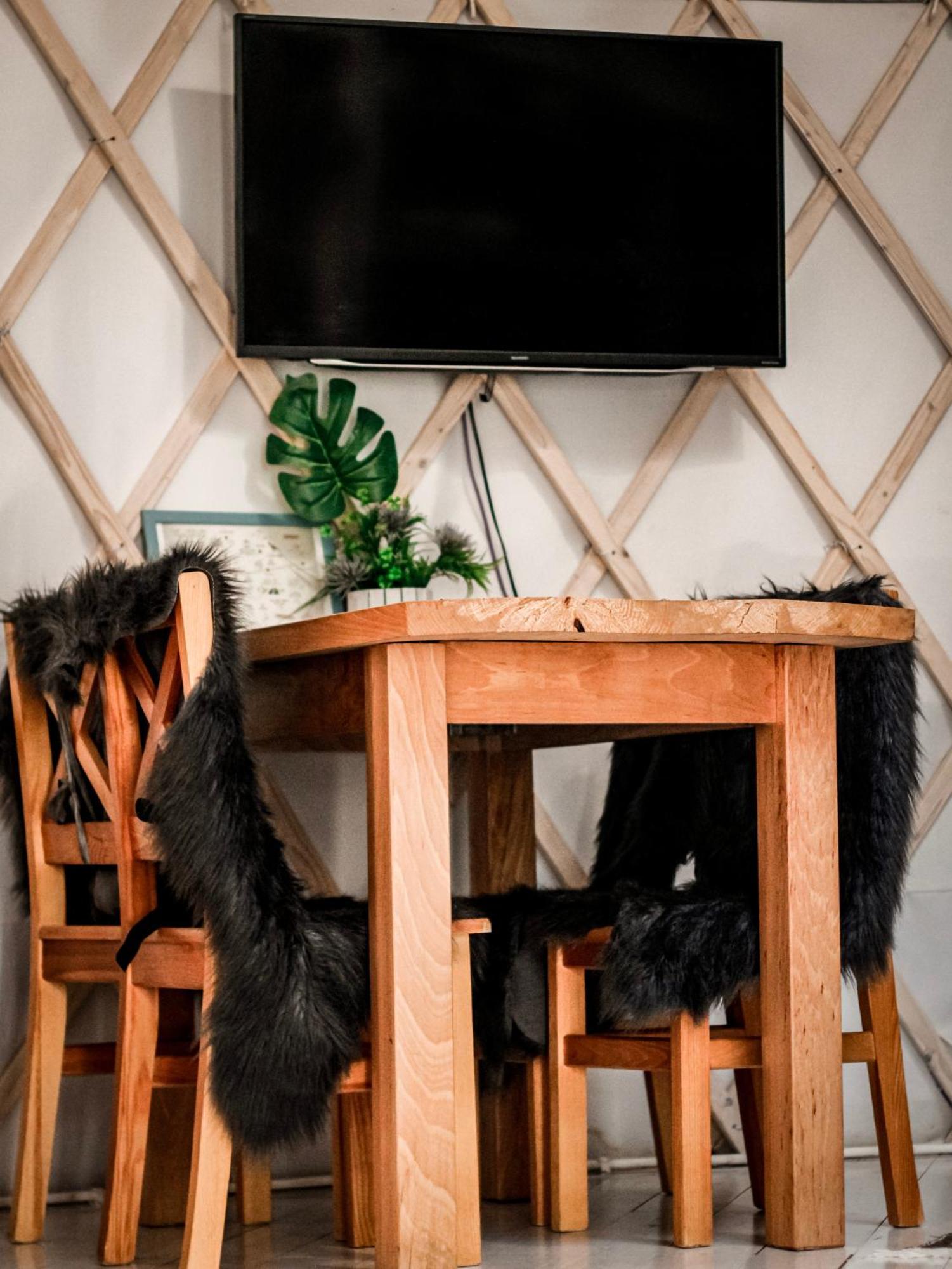 Aloha Glamp - Okragle Domki Przy Rzece - Balia I Sauna - Energylandia Zagornik Szoba fotó