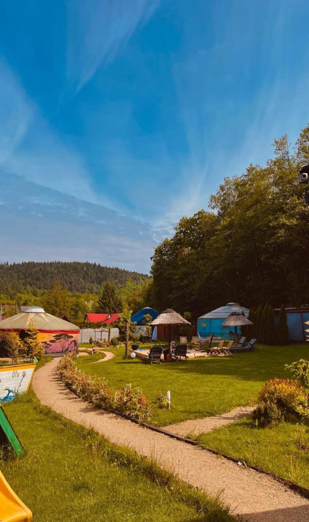 Aloha Glamp - Okragle Domki Przy Rzece - Balia I Sauna - Energylandia Zagornik Kültér fotó