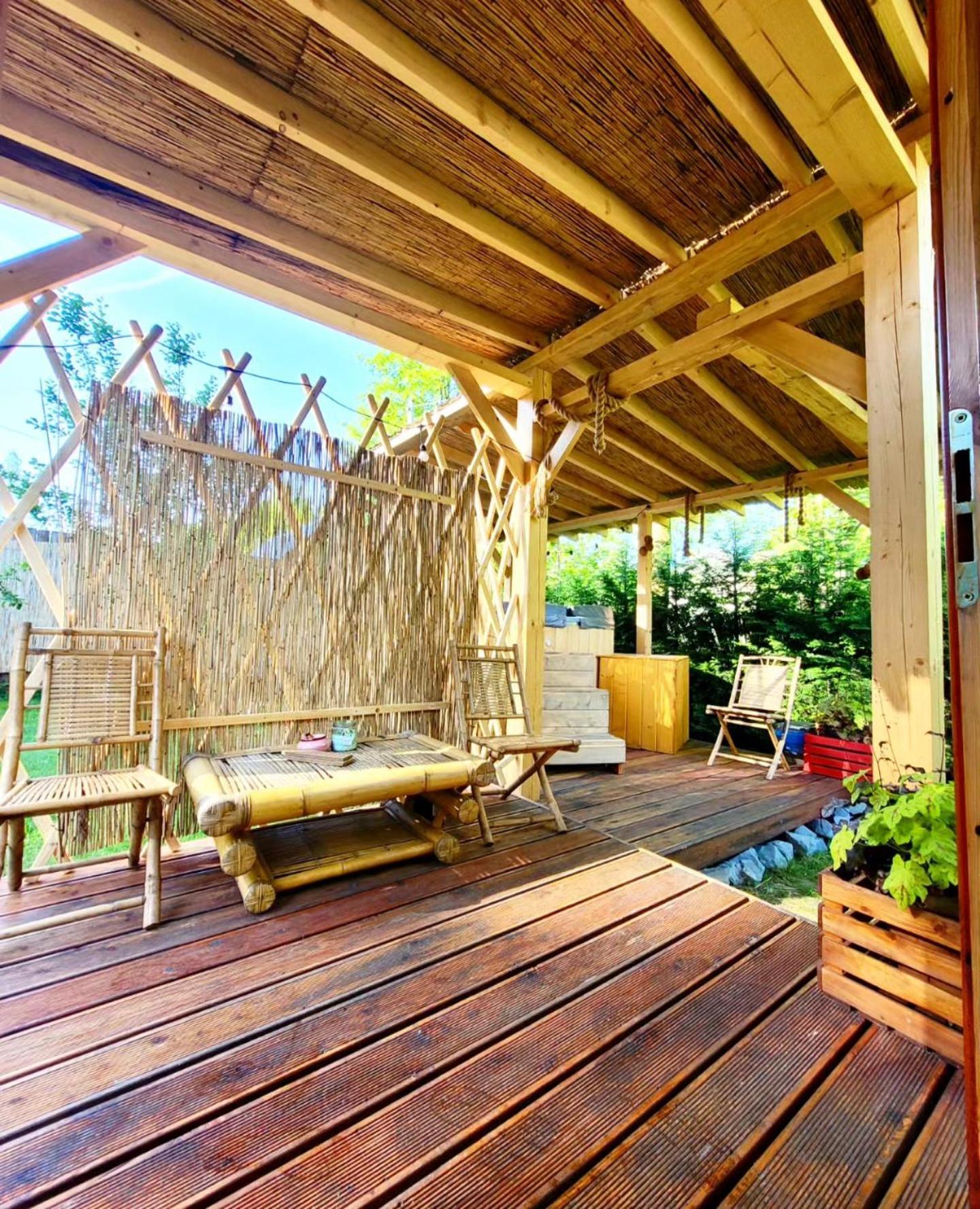 Aloha Glamp - Okragle Domki Przy Rzece - Balia I Sauna - Energylandia Zagornik Szoba fotó