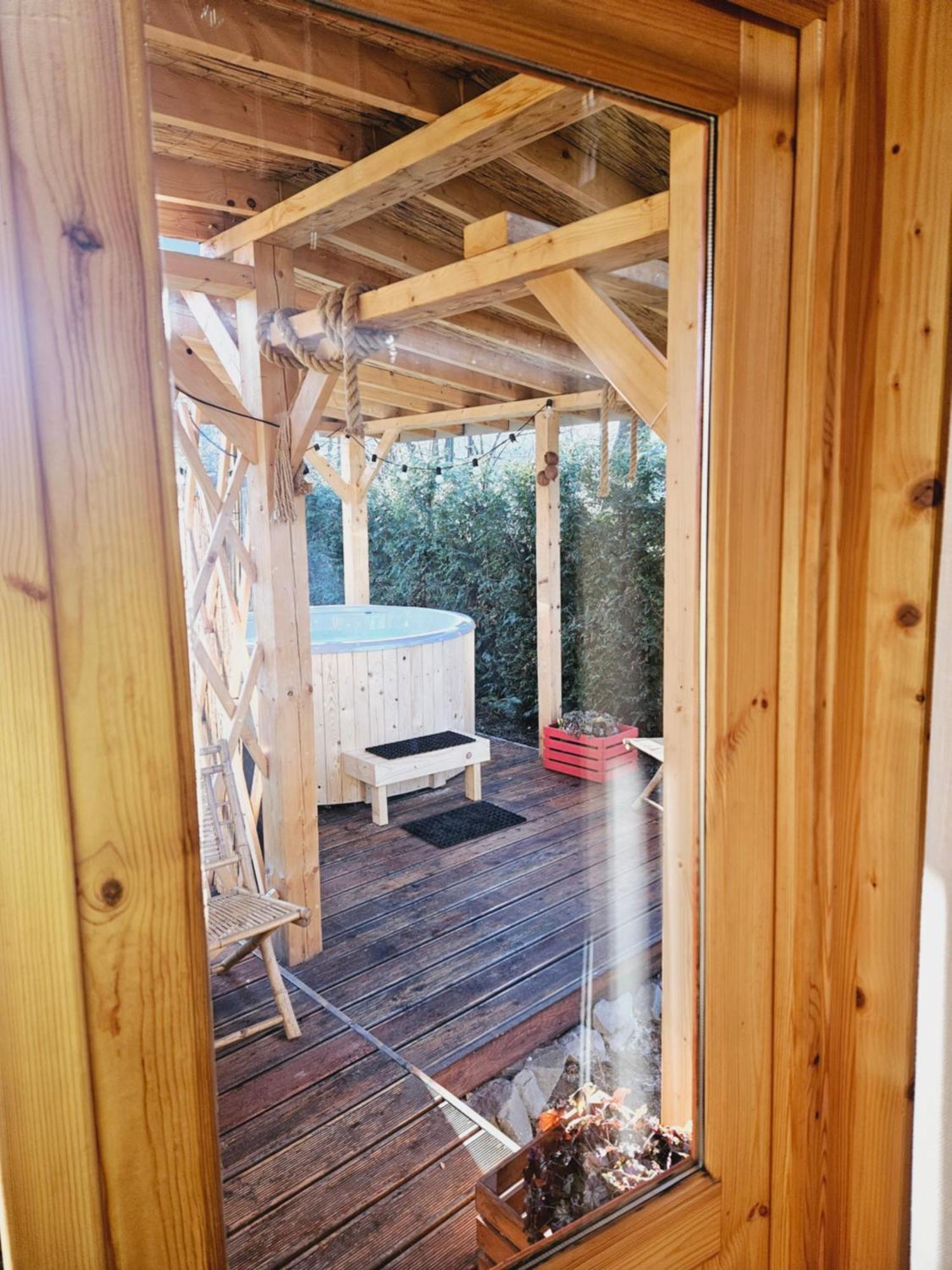 Aloha Glamp - Okragle Domki Przy Rzece - Balia I Sauna - Energylandia Zagornik Kültér fotó